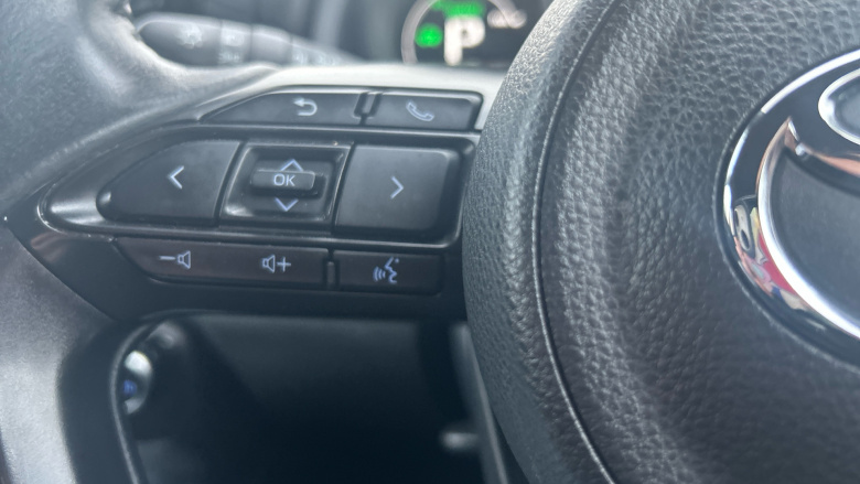 Toyota Yaris 1.5 Hybrid Design 5dr CVT Hybrid Hatchback